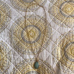 Long reversible pendent necklaces